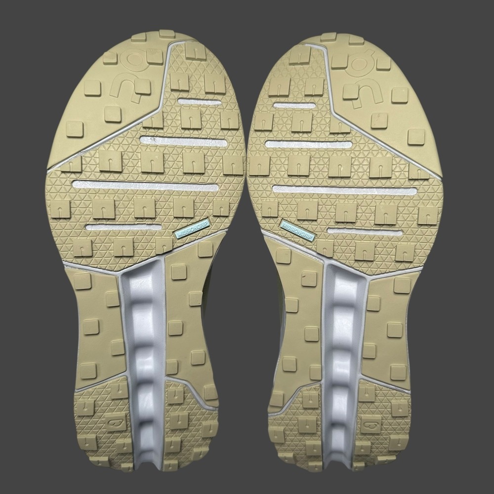 New On Cloudhorizon Waterproof Shoes Women's 7.5 Glacier/Caper Trail Hiking - Picture 7 of 9